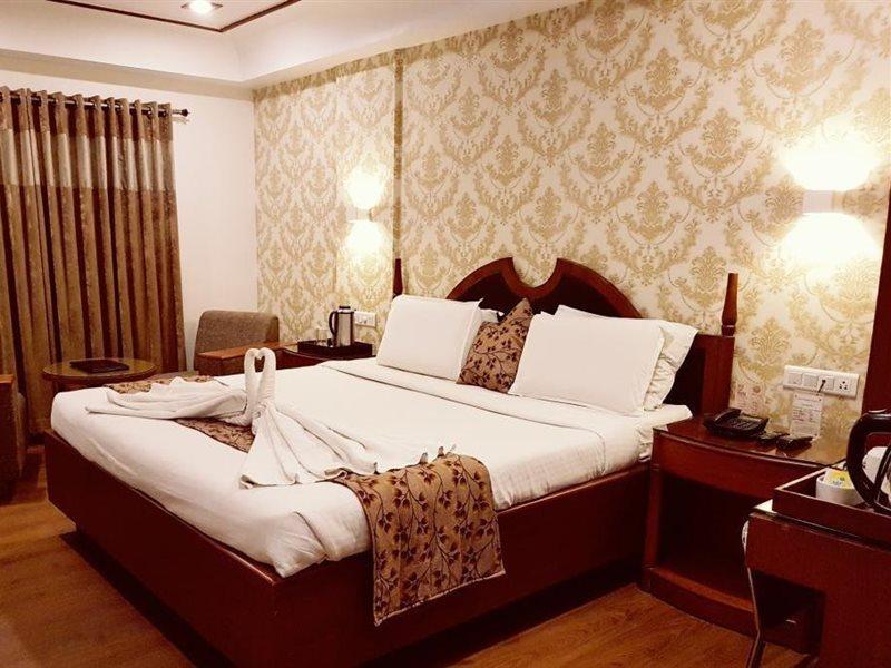 Hotel Punjab Palace Rāipur Buitenkant foto