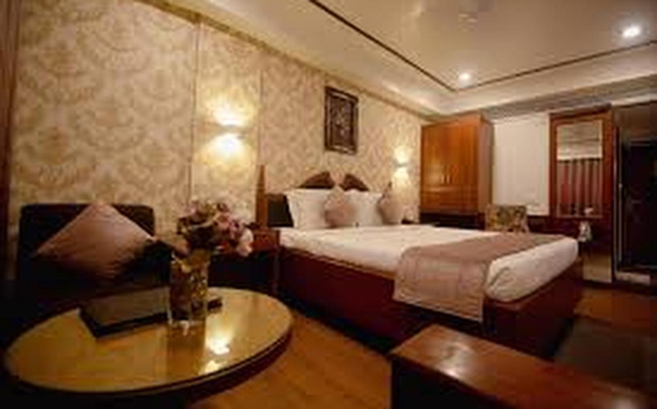 Hotel Punjab Palace Rāipur Buitenkant foto
