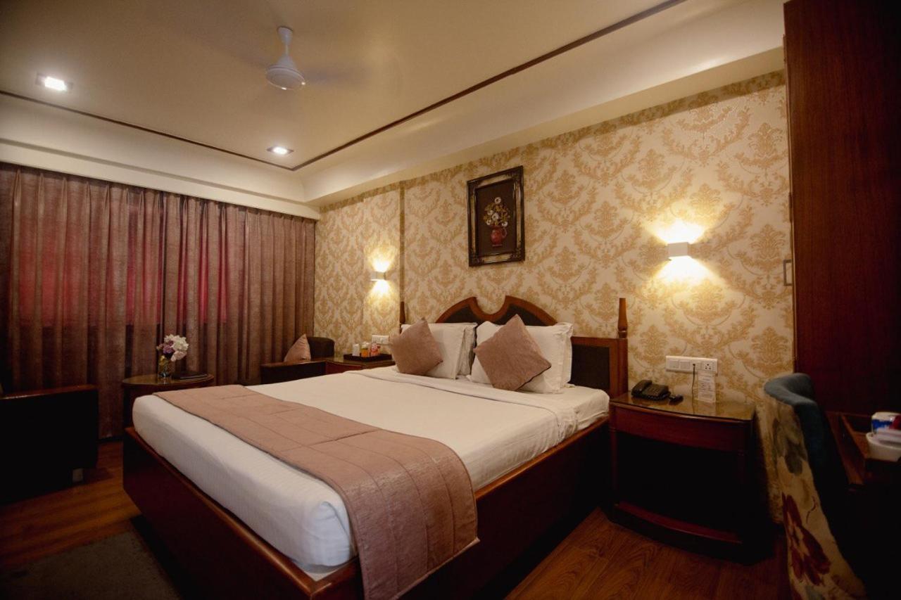 Hotel Punjab Palace Rāipur Buitenkant foto