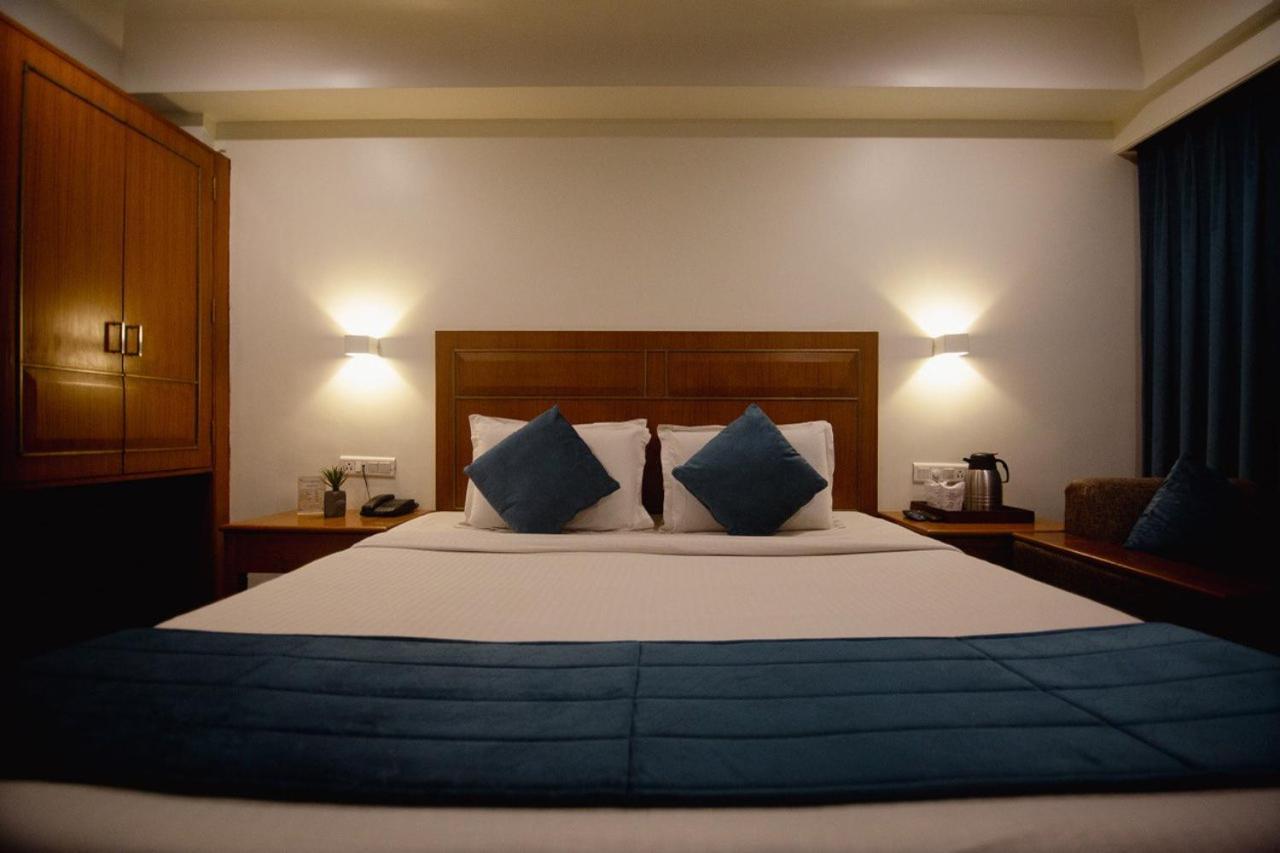 Hotel Punjab Palace Rāipur Buitenkant foto