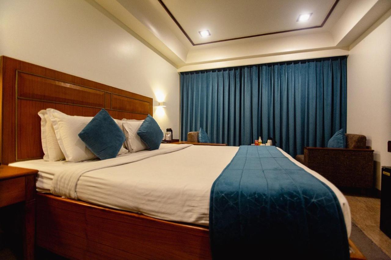 Hotel Punjab Palace Rāipur Buitenkant foto