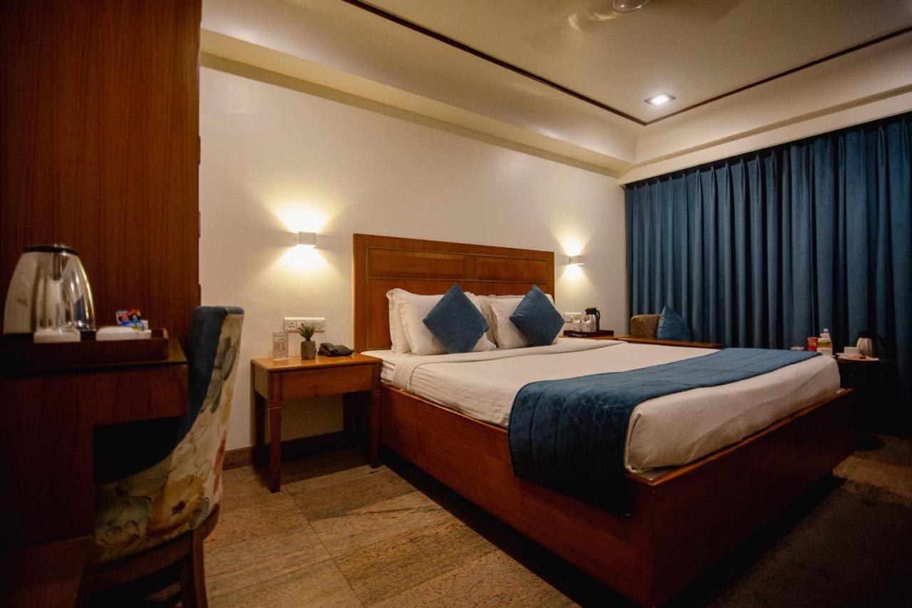 Hotel Punjab Palace Rāipur Buitenkant foto
